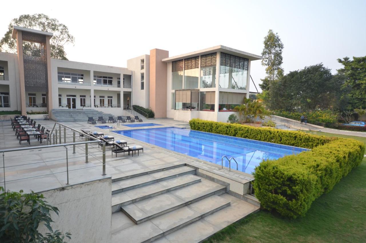 Spree Resort At Century Wintersun Dod Ballāpur Buitenkant foto