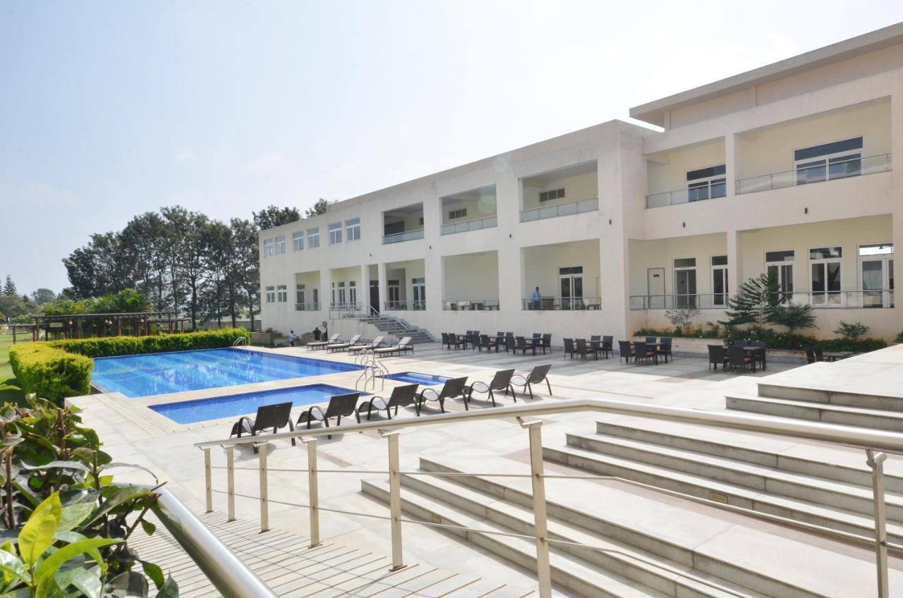 Spree Resort At Century Wintersun Dod Ballāpur Buitenkant foto