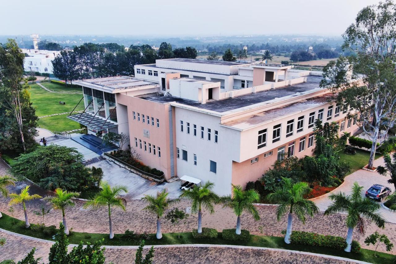 Spree Resort At Century Wintersun Dod Ballāpur Buitenkant foto