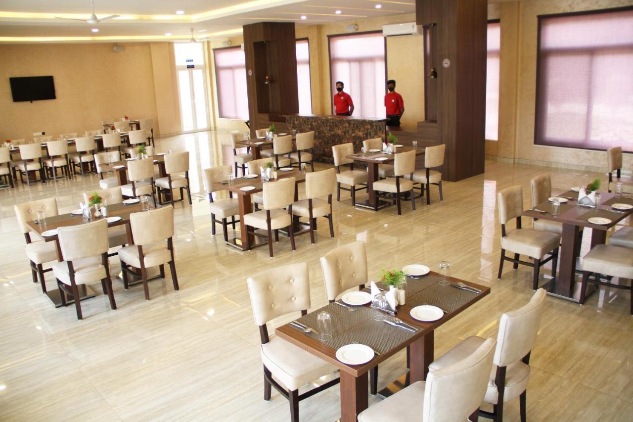Spree Resort At Century Wintersun Dod Ballāpur Buitenkant foto
