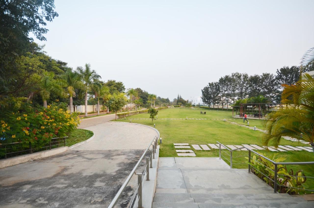 Spree Resort At Century Wintersun Dod Ballāpur Buitenkant foto